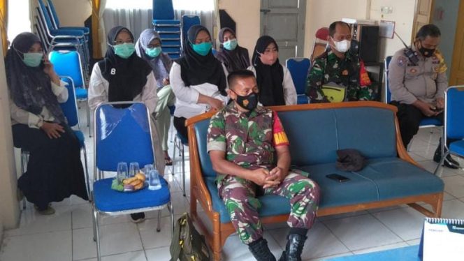 Babinsa kelurahan Beliung, Mayang Mangurai, Rawasari dan Bhabinkamtibmas, mengikuti rapat koordinasi bertempat di Puskesmas Rawasari Jl. TP. Sriwijaya RT. 02 Kel. Beliung Kec. Alam Barajo kota Jambi, Rabu (02/03/2022) kemarin (Rmltp/**)