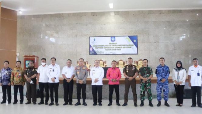 Danrem 045/Gaya Kolonel Inf Ujang Darwis, MDA., hadiri Seminar Arah Perencanaan Pembagunan Daerah Prov. Kep. Bangka Belitung Tahun 2023 - 2026 (FOTO/PENREM GAYA)(