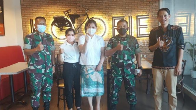 Dandim 0415/Jambi Kolonel Czi Sriyanto, M.I.R., M.A, bersama pengurus Yayasan Puri Indah Jambi (SRIWIJAYADAILY/SITERDIM JBI)