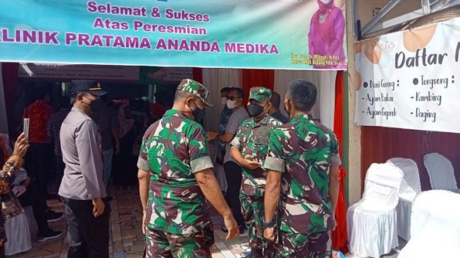 Komandan Kodim 0415/Jambi Kol Czi  Sriyanto, M.I.R., M.A  cek Pam VVIP di Klinik Pratama Ananda Medika  Jambi. (SRIWIJAYADAILY/RMLTP)
