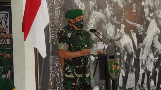 Panglima Kodam XVII/Cenderawasih Mayjen TNI Teguh Muji Angkasa, S.E., M.M.**