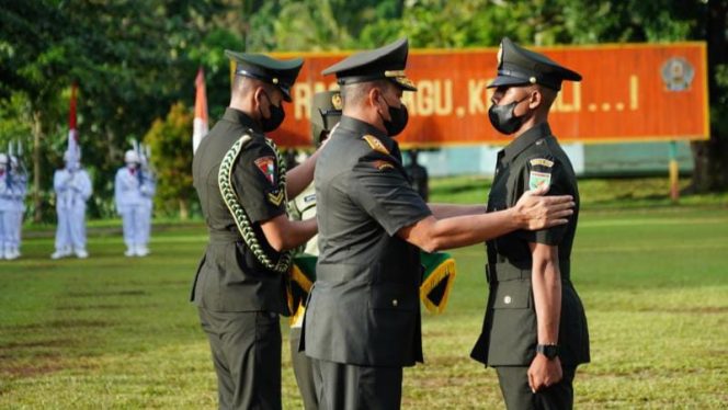 Pangdam XVII/Cenderawasih Mayjen TNI  Teguh Muji Angkasa, S.E., M.M., lantik 327 putra terbaik Papua menjadi Prajurit TNI AD (SRIWIJAYADAILY/PENDAM CENDERAWASIH)