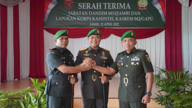 Danrem 042/Garuda Putih Pimpin Sertijab Dandim Jambi/ FOTO : PENREM GAPU
