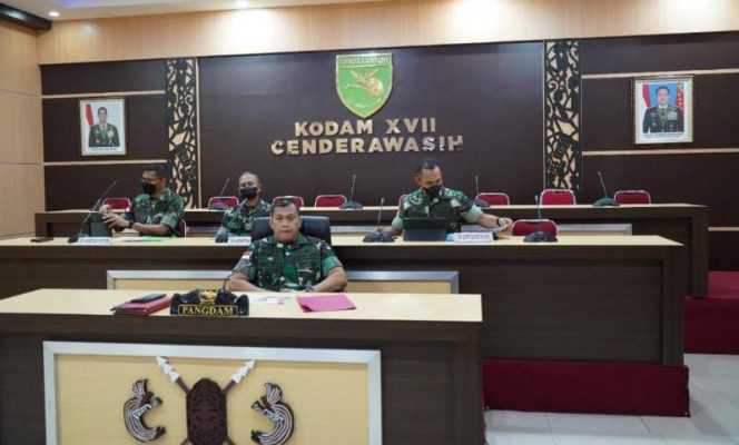 Pangdam XVII/Cenderawasih Bersama Panglima TNI Bahas Percepatan Vaksin Di Bulan Ramadhan/ Foto : Pendam Cenderawasih