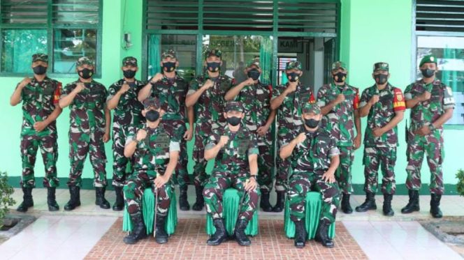 Danrem 045/Garuda Jaya Brigjen TNI Ujang Darwis, MDA  mengunjungi Koramil 431-02/Muntok. / FOTO : PENREM 045 
