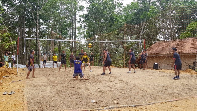 Satgas Gelar Turnamen Voli Di Lokasi TMMD (Foto. istimewa) 