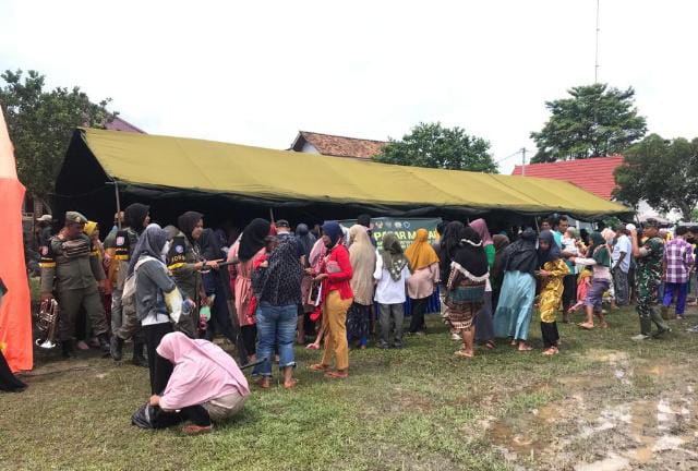 Kodim 0415/Jambi Gelar Pasar Murah Pada Penutupan TMMD 115 (Foto : IST)