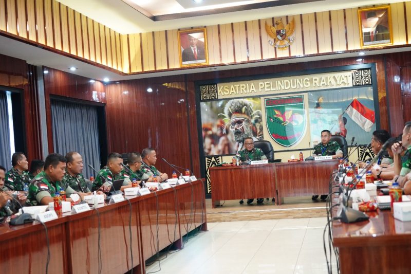Pangdam XVII/Cenderawasih Pimpin Taklimat Akhir Current Audit Itjenad TA 2022 Di Makodam (Pendam Cenderawasih)