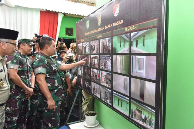 Kasad Serahkan 60 Unit Hasil Bedah RTLH Babinsa Masuk Dapur Warga/ Dispenad