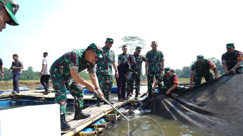 Kasad Ajak Masyarakat Dukung Program Ketahanan Pangan/ FOTO : IST