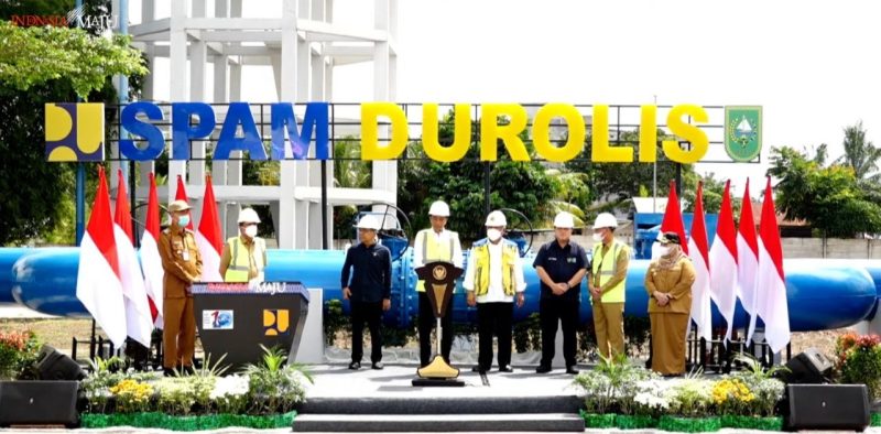Presiden Jokowi meresmikan SPAM Regional Durolis, Kamis (05/01/2023), di Kecamatan Tanah Putih Tanjung Melawan, Kabupaten Rokan Hilir, Riau. (Foto: Tangkapan Layar YouTube Sekretariat Presiden)