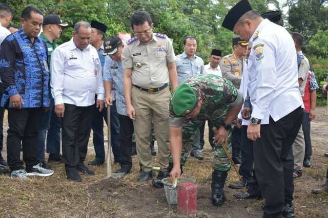 Danrem 042/Gapu Dampingi Gubernur Canangkan Satu Juta Patok Gema Patas di Kota Jambi