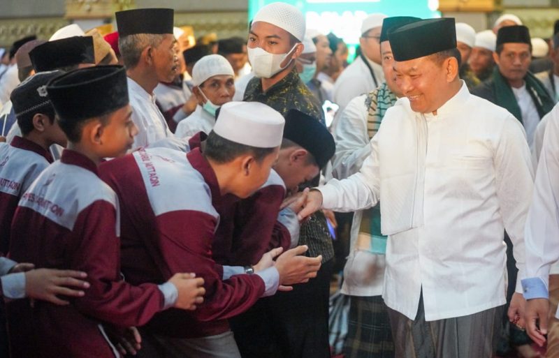 Kepala Staf Angkatan Darat (Kasad) Jenderal TNI Dr. Dudung Abdurachman mengajak bangsa Indonesia khususnya umat Islam untuk menauladani Nabi Muhammad SAW dalam berbagai sendi kehidupan berbangsa dan bernegara./ FOTO : Istimewa