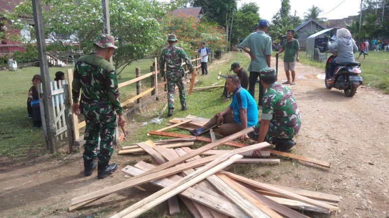 Dukung MTQ Tingkat Kecamatan Sakernan, Danramil 05/Sengeti Pimpin Goro Bersama Aparat Pemerintah dan Masyarakat/ FOTO : Dimjbi