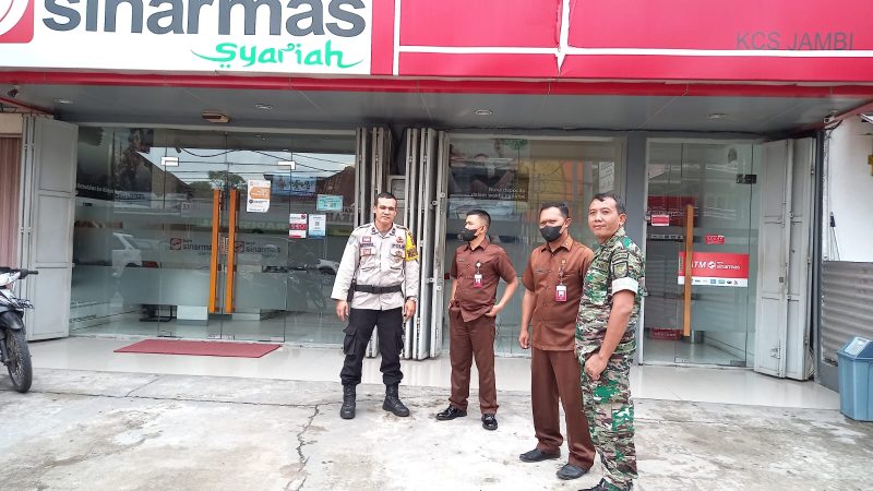Yakinkan Wilayah Binaannya Aman, Babinsa Bersama Bhabinkamtibmas Gelar Patroli/ FOTO : Dok. siterdim0415jambi