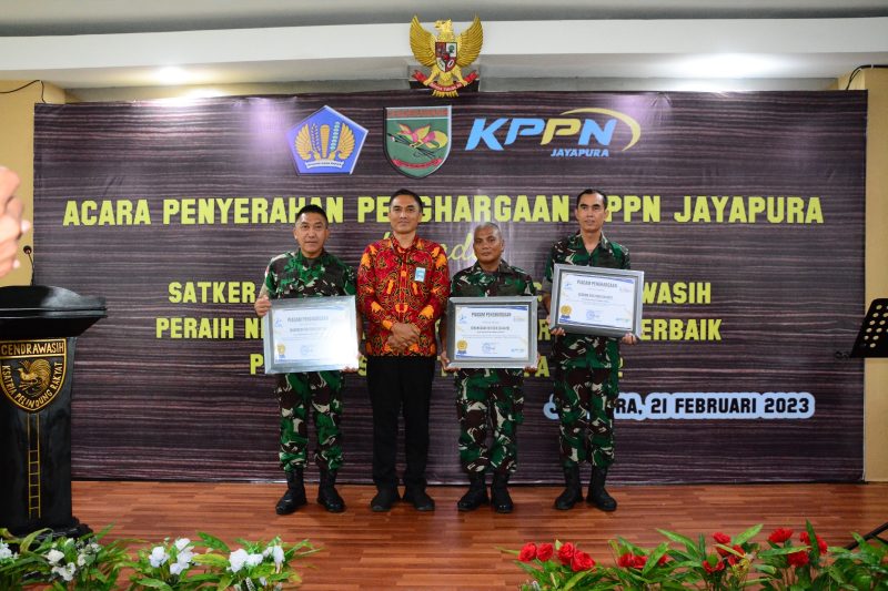 Satker Jajaran XVII/Cenderawasih Raih Penghargaan Nilai IKPA dan Zero Retur Terbaik Periode Semester II TA 2022/ FOTO : Pendam Cenderawasih