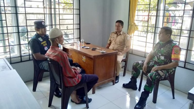 Babinsa Gelar Komsos Bersama Staf Kelurahan Cempaka Putih/FOTO : Dok. Dimjbi