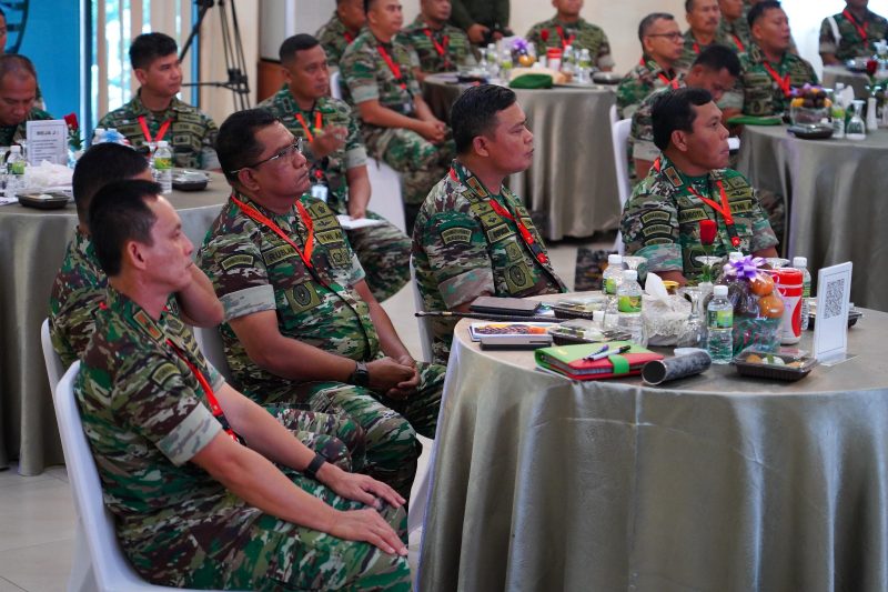FOTO : Danrem 042/Gapu Ikuti Rapim Kodam II/Swj TA 2023/Ist