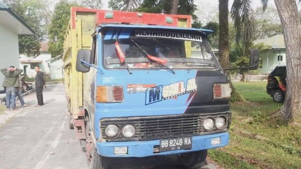 Barang bukti truk angkut rel KA/FOTO : Istimewa