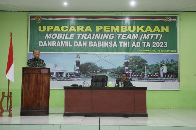 FOTO : Dirlitbang Pusterad Brigjen TNI Aufit Chaniago Buka Pembekalan MTT Danramil Dan Babinsa Jajaran Kodam XVII/Cenderawasih/IST