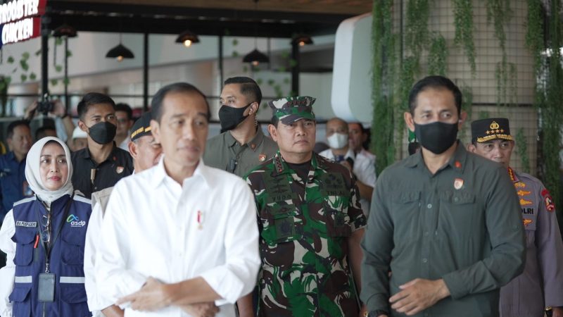 Panglima TNI Dampingi Presiden RI Cek Kesiapan Pelabuhan Merak (Dok/Puspen TNI)