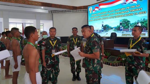 Kodam XVII/Cenderawasih Gelar Sidang Parade Calon Tamtama PK TNI AD Gel I Reguler Dan Keagamaan (Dok/Pendam XVII/Cen))