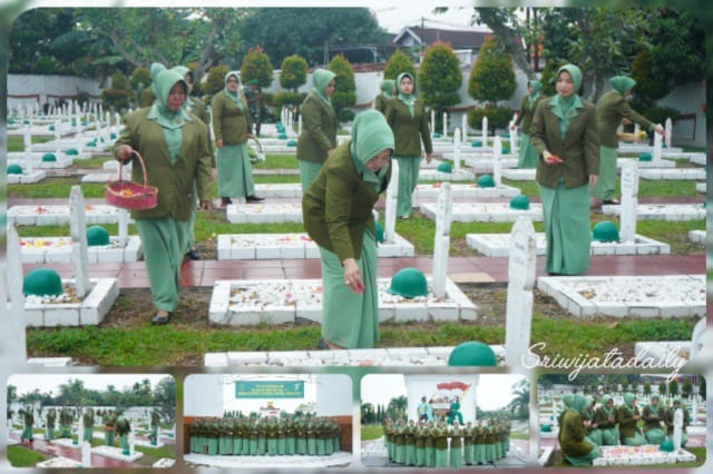 Persit KCK Koorcab Rem 042 Gelar Ziarah Rombongan Di TMP Satria Bhakti (FOTO/IST)