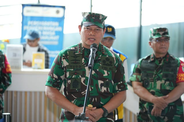 Panglima TNI Imbau Pentingnya Keselamatan Dalam Penyeberangan Mudik Lebaran, ABK Wajib Sosialisasi di Kapal (Dok/Puspen TNI)