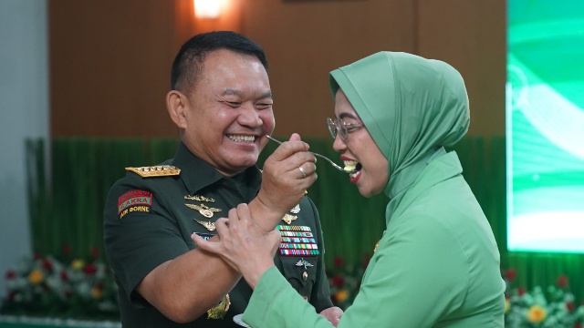 Kasad : Istri Prajurit Jadi Kekuatan Dahsyat Mewujudkan Kemerdekaan RI (Dok/Dispenad) 