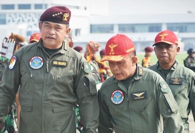Terima Wing Kehormatan Penerbang TNI AD, Kasad Jenderal TNI Maruli Simanjuntak, M.Sc Ingatkan Prajurit “Wira Amur” Jaga Profesionalitas/ FOTO : DOK