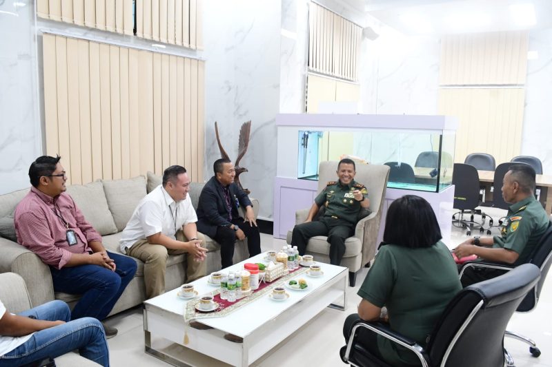 Pangdam II/Sriwijaya Mayjen TNI Yanuar Adil Terima Audiensi Pimpinan Wilayah RO Palembang/Red