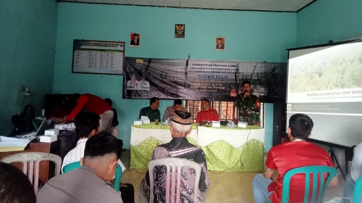 Babinsa Koramil 03/Ma. Tembesi Sampaikan Peranan TNI Upaya Pencegahan dan Penanggulangan Karhutla/rmlmt