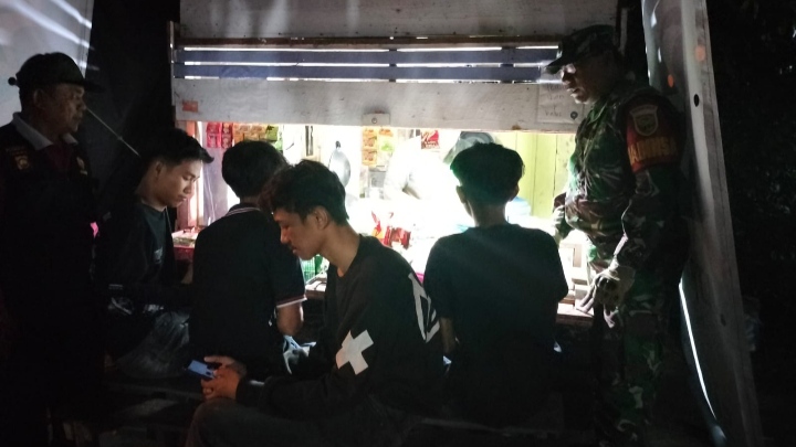 Babinsa Beringin Imbau Pemuda Jangan Salah Dalam Pergaulan/MT