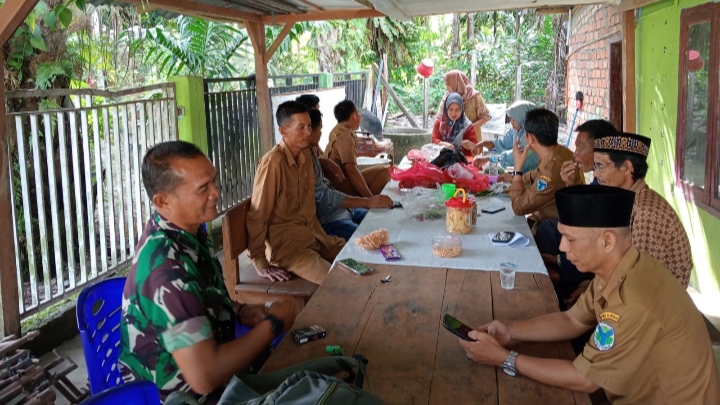Bincang Asik Bersama Perangkat Desa, Ini Pesan Babinsa Pelda Sarjunia Arto/sgt