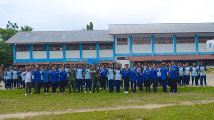 Sambangi SMKS YPK 1 Pariwisata Biak, Kodim Biak Numfor Gelar Pelatihan Mental dan Disiplin/pendamcen