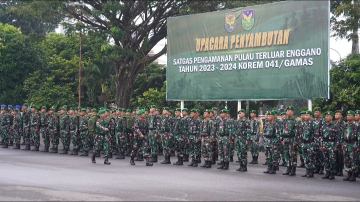 Kasrem 041/Gamas Pimpin Upacara Penyambutan Satgas Pam Enggano/penremgamas
