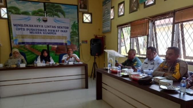 Babinsa Hadiri Lokakarya Mini Bidang Kesehatan Di Kecamatan Kumpeh Ulu