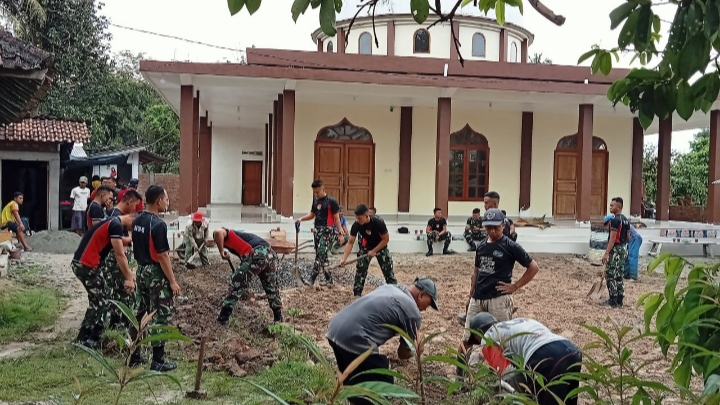 Peringati HUT Ke-57, Yonarmed 15/Cailendra Gelar Karya Bakti Di Tempat Ibadah (mcyonarmed15) 