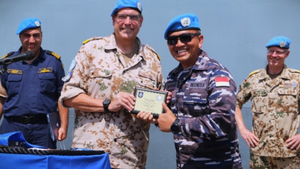 KRI Diponegoro-365 Menerima “Letter Of Appreciation” Dari Deputy Force Commander UNIFIL