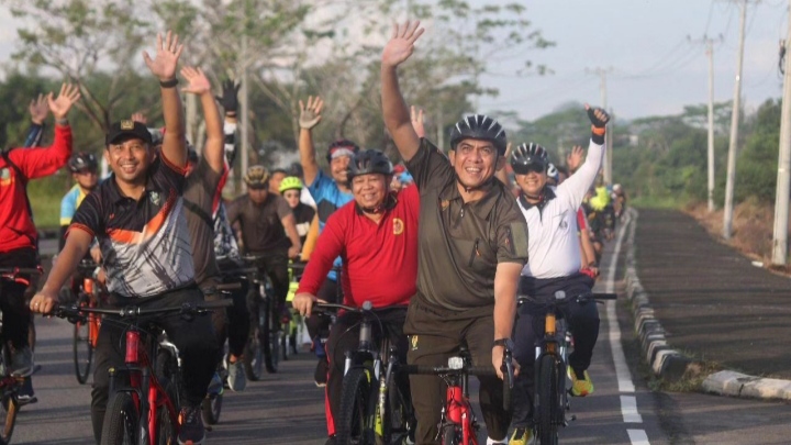 Korem 045/Gaya Meriahkan Ulang Tahun ke-14 dengan Ajang Gowes dan Olahraga Bersama