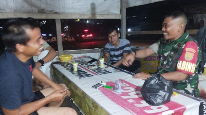 Pererat Hubungan dengan Warga, Babinsa Kelurahan Pinang Merah Gelar Komsos