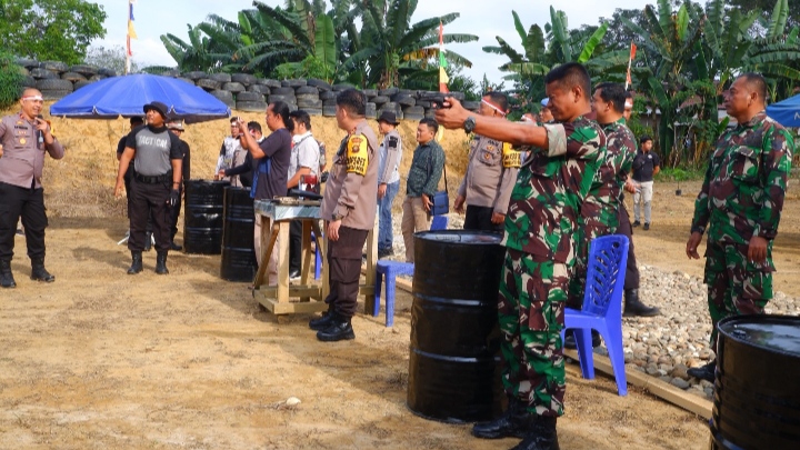 Peringatan Hari Bhayangkara ke-78 di Merangin, Dandim 0420/Sarko Bersama Forkopimda Mengikuti Perlombaan Menembak