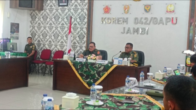 Kasrem 042/Gapu Terima Kunjungan Tim Puldata Kajian Strategis Bidang Ekkudag Sahli Panglima TNI/Penremgapu
