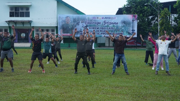 Korem 042/Gapu Gelar Kegiatan Olahraga Bersama Wartawan untuk Perkuat Sinergitas