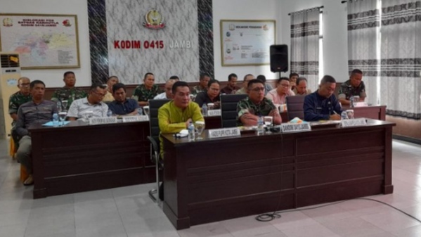 Dandim 0415/Jambi Ikuti Rapat Melalui Vicon Bahas Mekanisme Pelaksanaan Bedah Rumah Tahun 2024
