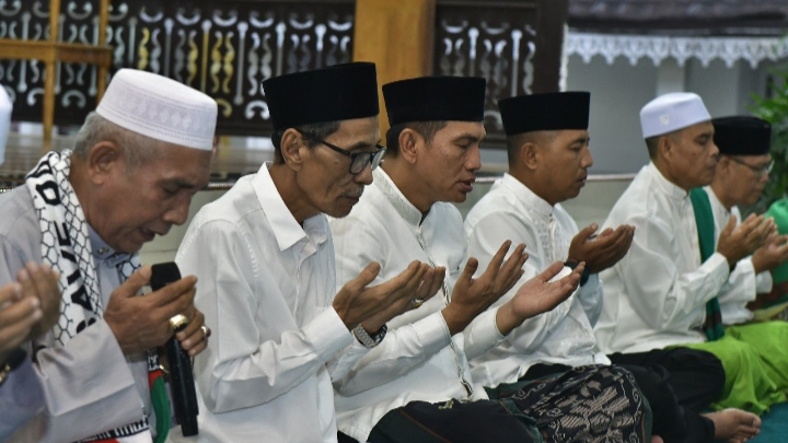 Dandim 0415/Jambi Letkol Inf Yoga Cahya Prasetya menghadiri acara Doa bersama dan Ceramah agama dalam rangka menyambut tahun baru Islam 1 Muharam 1446 Hijriah