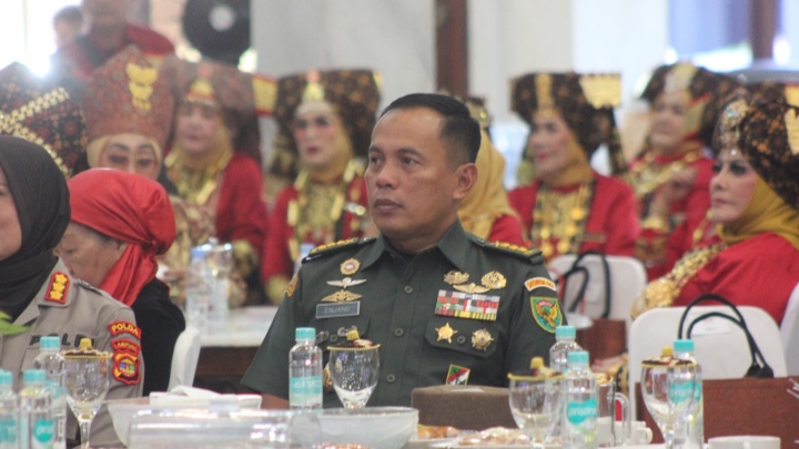 Kepala Staf Korem 043/Gatam, Kolonel Inf Enjang, S.I.P., M.Han., hadir dalam acara pengukuhan pengurus DPP Mighrul Lappung Bersatu untuk masa bakti 2024-2029.