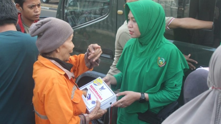 Jumat Barokah, Tangan-Tangan Peduli di Kota Jambi