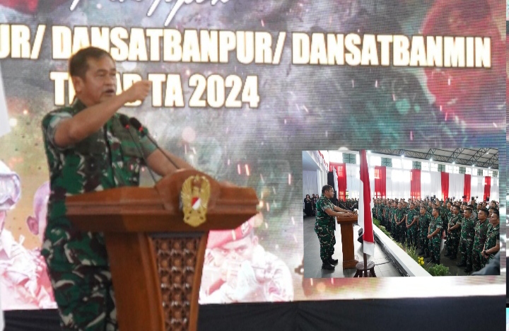 Kasad Jenderal TNI Maruli Simanjuntak, M.Sc., saat memberikan pengarahannya saat menutup Apel Dansat Terpusat di Pusdikif Pussenif, Cipatat, Bandung, Jawa Barat, pada Kamis (12/12/2024)./Dok. Dispenad