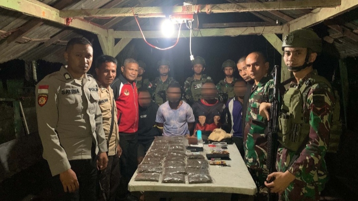 Satgas TNI Gagalkan Penyelundupan Ganja 2 Kg di Perbatasan RI-PNG/Dok: Pendam Cenderawasih